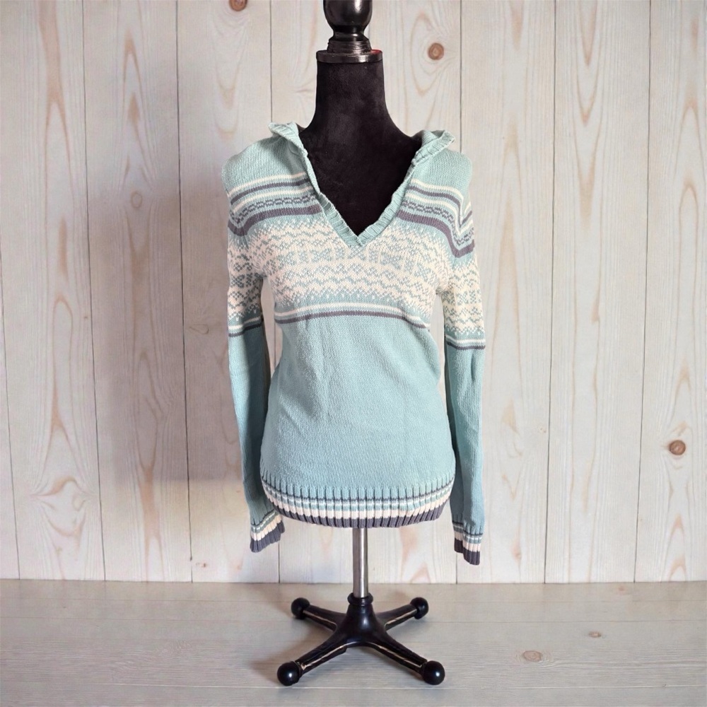 Sonoma Women's V-Neck Sweater in Light Blue and Cream